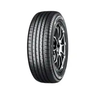 215/55 R18 99V Yokohama AE61